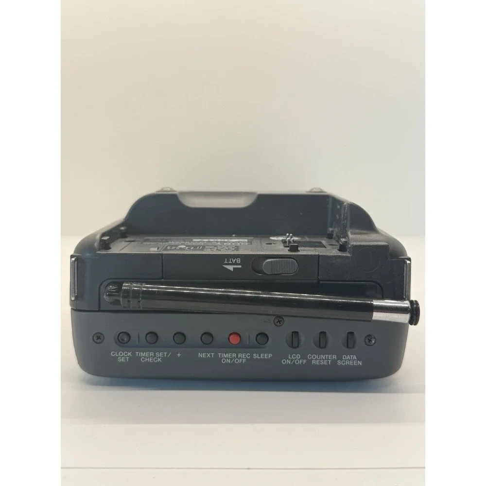 VTG Sony Video Walkman GV-200 Video 8 TV Recorder Player Grey NTSC Retro Y2K
